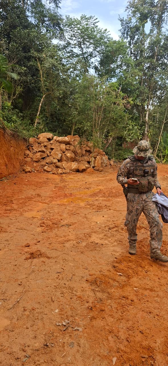 Comando de Polícia Ambiental, com auxílio de informações do programa Linha Verde, identifica supressão de vegetação e movimentação irregular de terra em área de preservação em Paraty